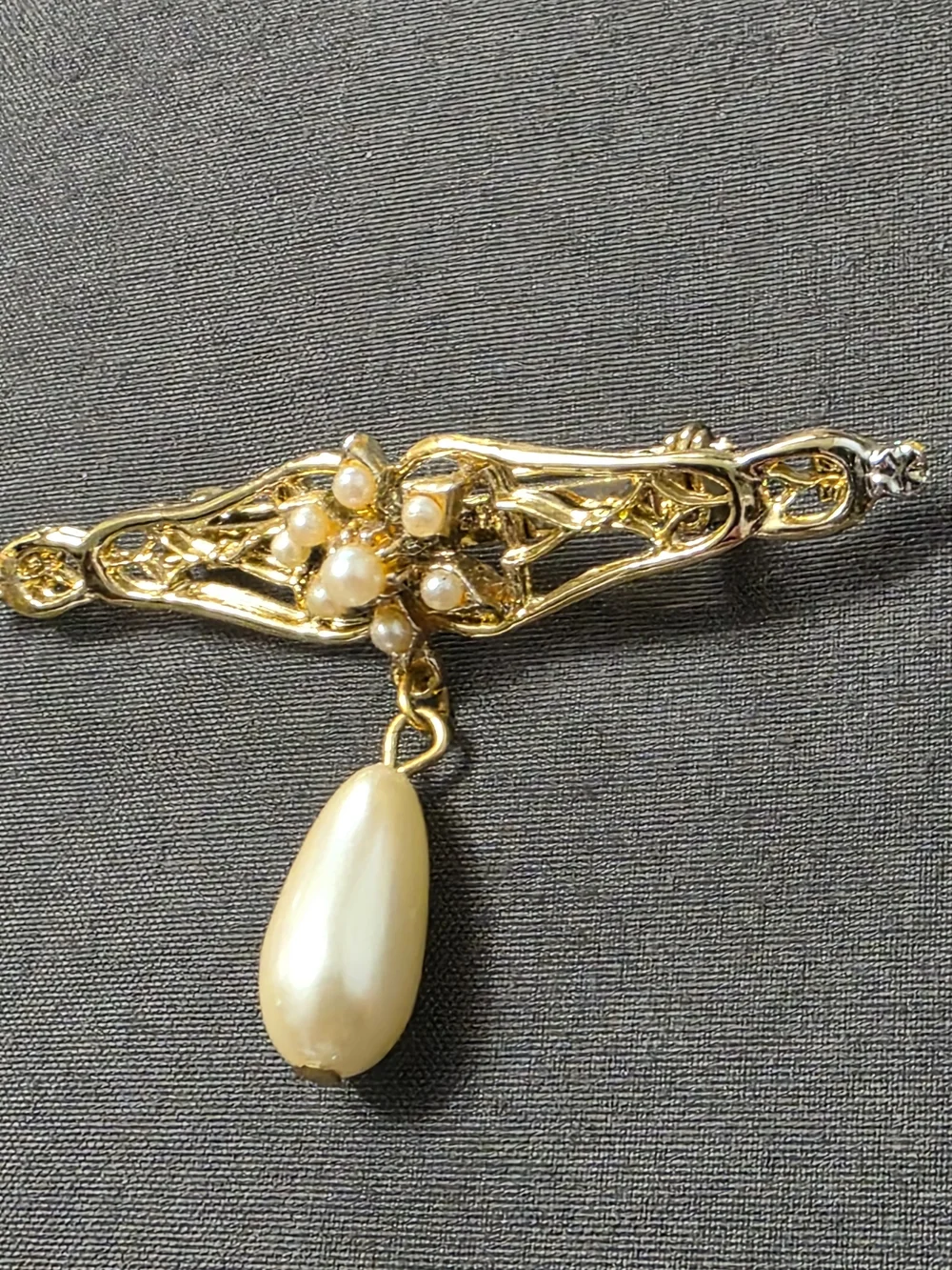 Estate Gold Tone - Victorian Design Pearl Drop Bar Brooch - 296
